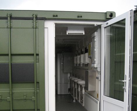 Container med bad til militært brug