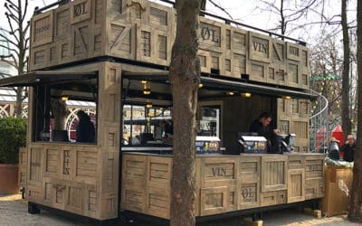 Specialbygget containerbar med tagterrasse