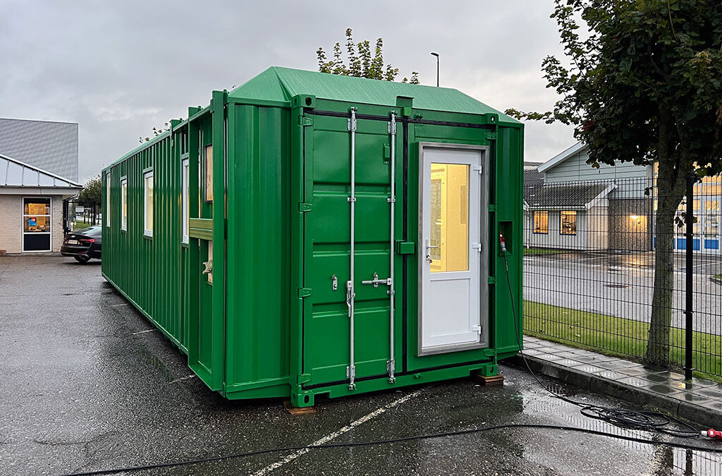Salmon slaughterhouse in custom-built 40-ft container