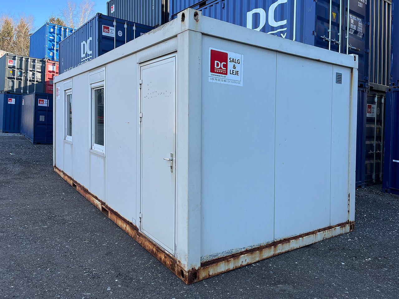 Brugt 3x9 meter container modul med toilet og te-køkken 54401
