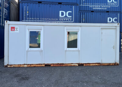 Brugt 3x9 meter container modul med toilet og te-køkken 54401