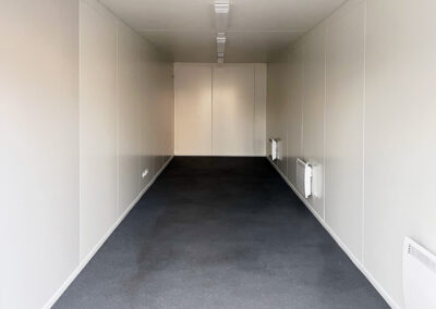 3x9 meter kontormodul, et stort rum