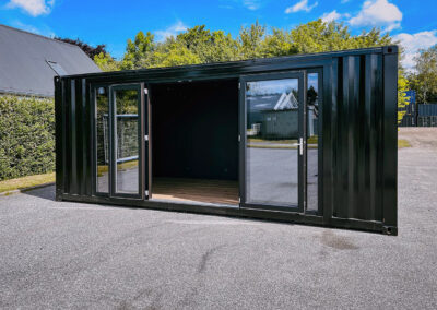 Mobil showroom container til leje – klar til brug ved messer, events og produktlanceringer